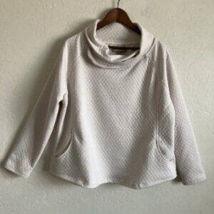 Victory Outfitters Top Womens XXL Quilted Pullover Funnel Neck Quilted Shirt